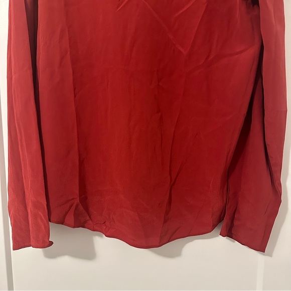 Charli Rust Red 100% Silk V-neck Flowy Blouse Size 4 Women’s - Picture 8 of 9